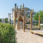 300, Seepark *