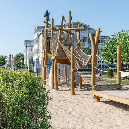 300, Seepark *